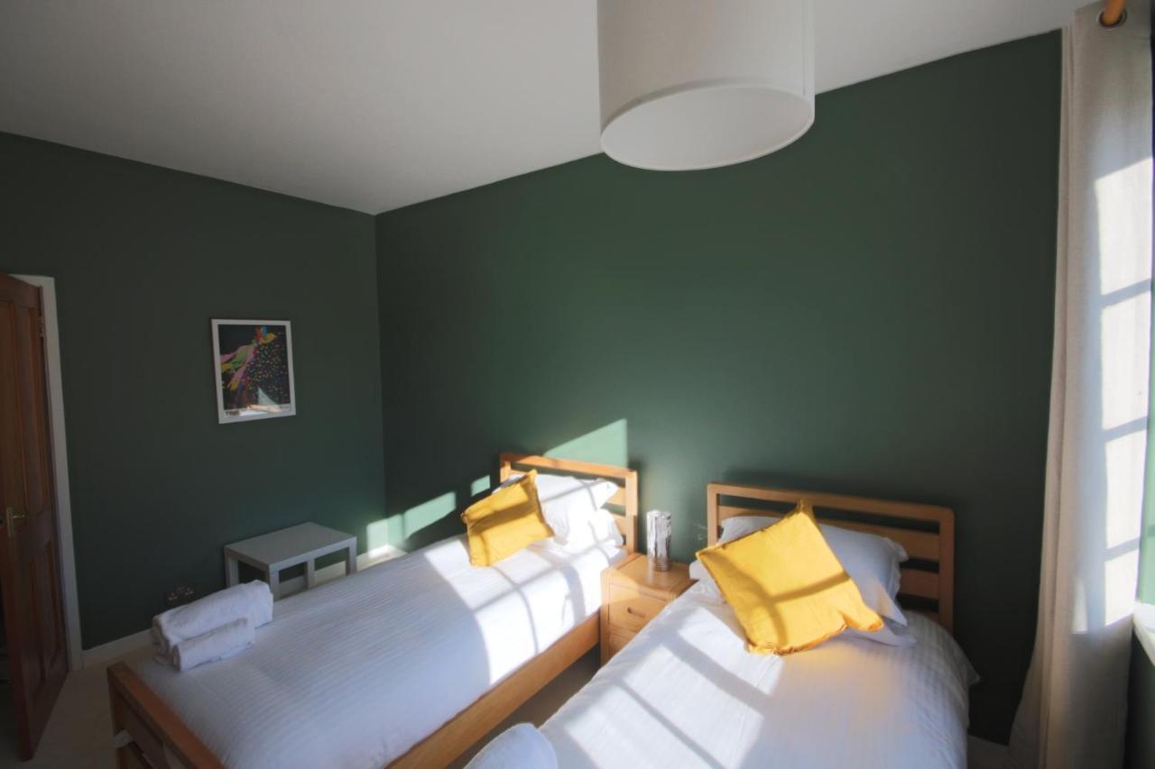 Mid-Mile Apartment เอดินบะระ ภายนอก รูปภาพ